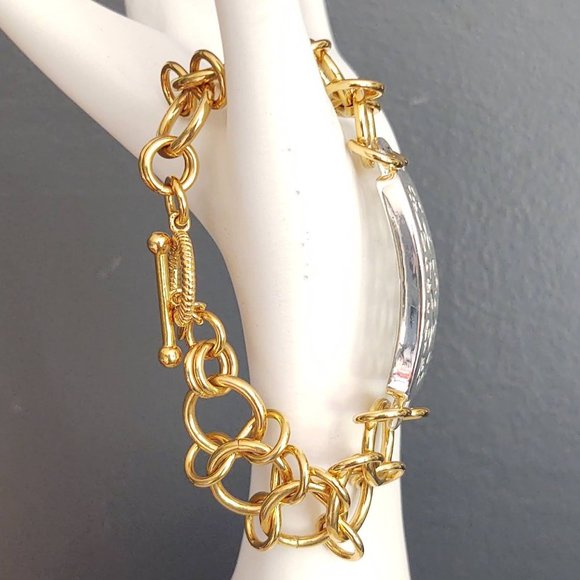 Gold and silver toggle close bracelet - Picture 3 of 9